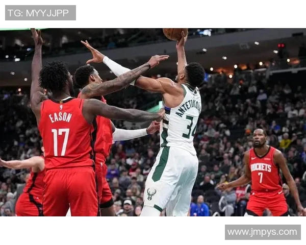 2019年火箭队与雄鹿队激战回顾:精彩瞬间与战术分析 2019年火箭队与雄鹿队激战回顾:精彩瞬间与战术分析