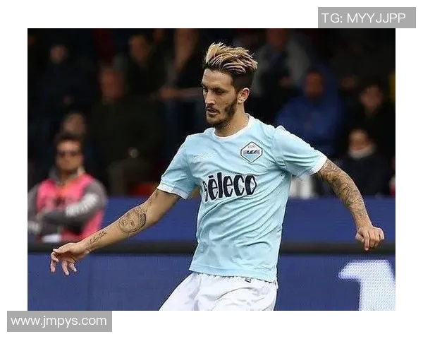 克罗斯的足球传奇之路:从青涩少年到世界顶级中场的成长历程 克罗斯的足球传奇之路:从青涩少年到世界顶级中场的成长历程