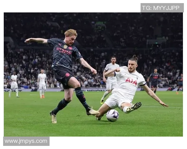 英超激情对决曼联主场迎战热刺争夺三分荣耀