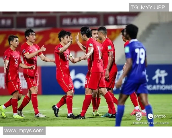 中国足球迎战马尔代夫期待精彩对决全力争胜展现团队实力