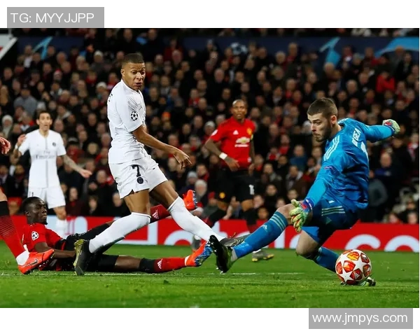 欧冠激战曼联对阵巴黎全程回顾与精彩瞬间分析 欧冠激战曼联对阵巴黎全程回顾与精彩瞬间分析