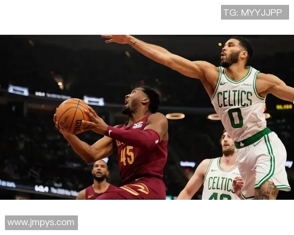 火箭队与森林狼的激烈对决展现篮球魅力与团队精神的巅峰对抗 火箭队与森林狼的激烈对决展现篮球魅力与团队精神的巅峰对抗