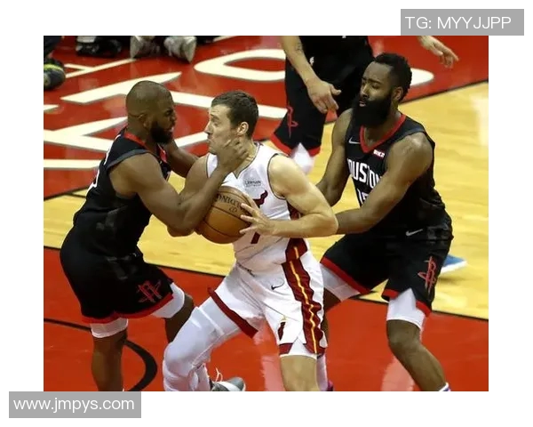 2006年NBA总决赛火箭与热火的激烈对决回顾与分析