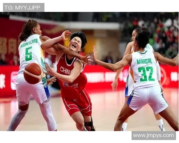 中国女篮迎战阿根廷队争夺国际赛事荣誉展现巾帼风采