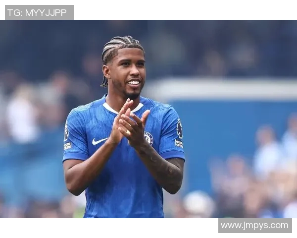 切尔西更衣室风波升级斯特林与恩佐训练场激烈冲突内幕揭秘 切尔西更衣室风波升级斯特林与恩佐训练场激烈冲突内幕揭秘