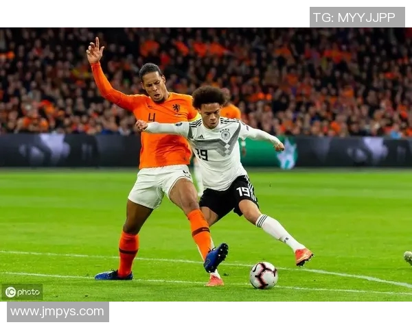 荷兰与德国欧预赛首发阵容分析及战术对比探讨